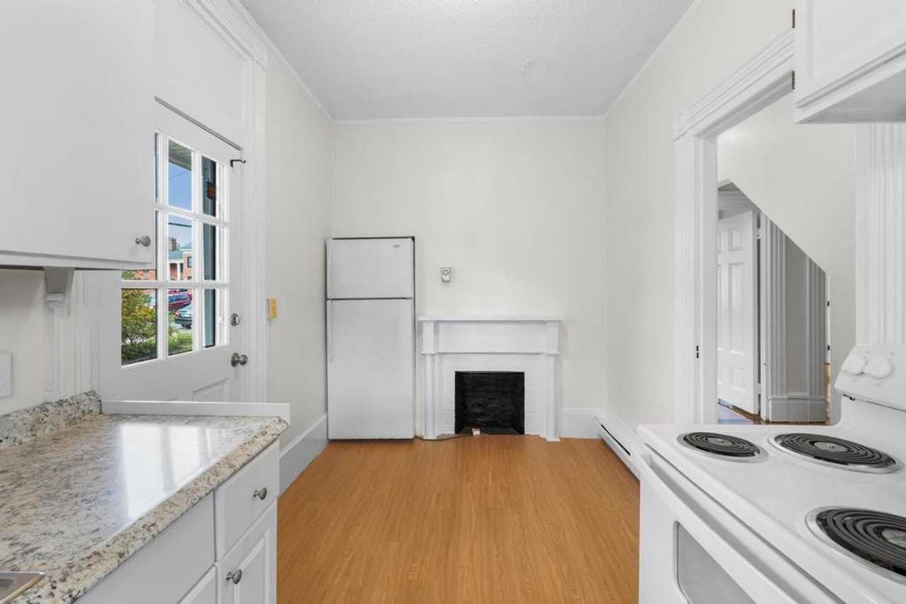 24 Main St #N - Photo 5 of 20