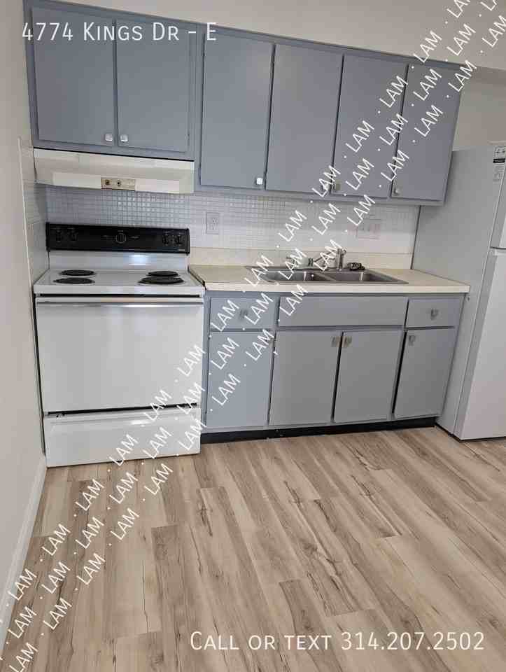 4774 Kings Dr #E - Photo 2 of 8