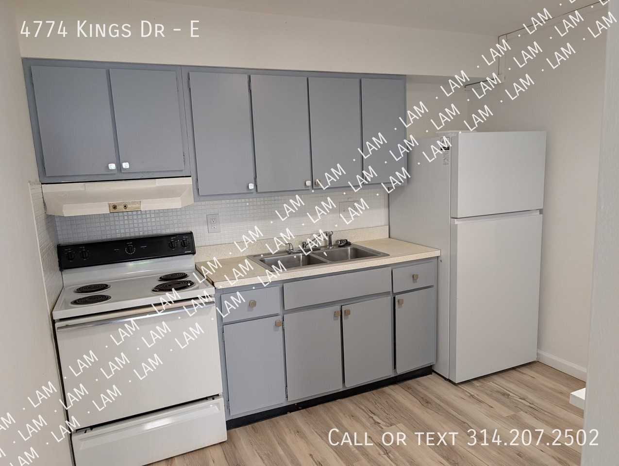 4774 Kings Dr #E - Photo 4 of 8