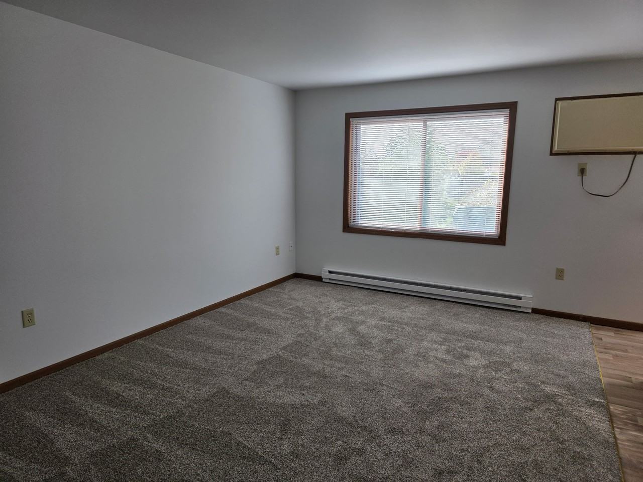 210 Howard St #7 - Photo 3 of 12