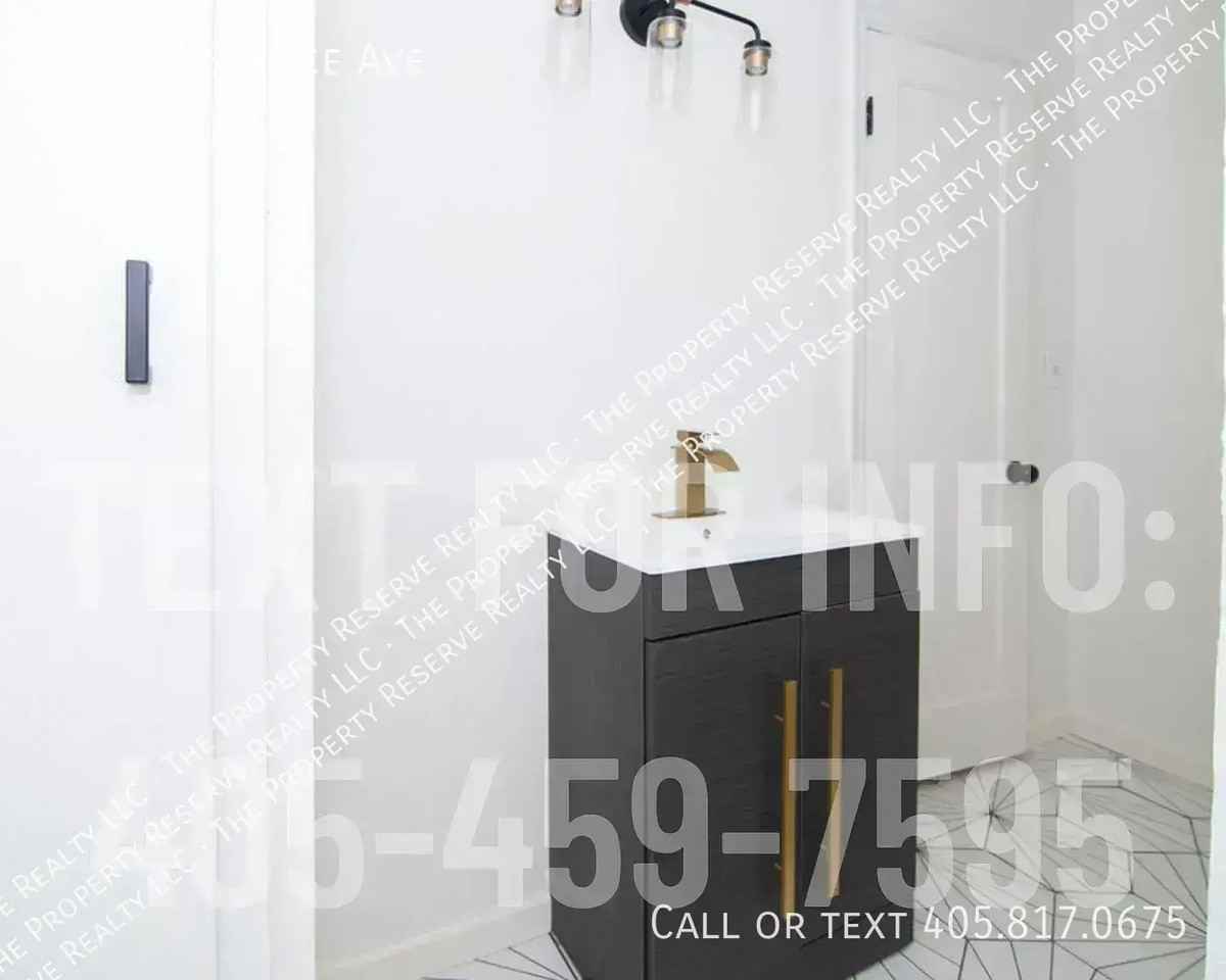 1621 W Spruce Ave - Photo 6 of 19