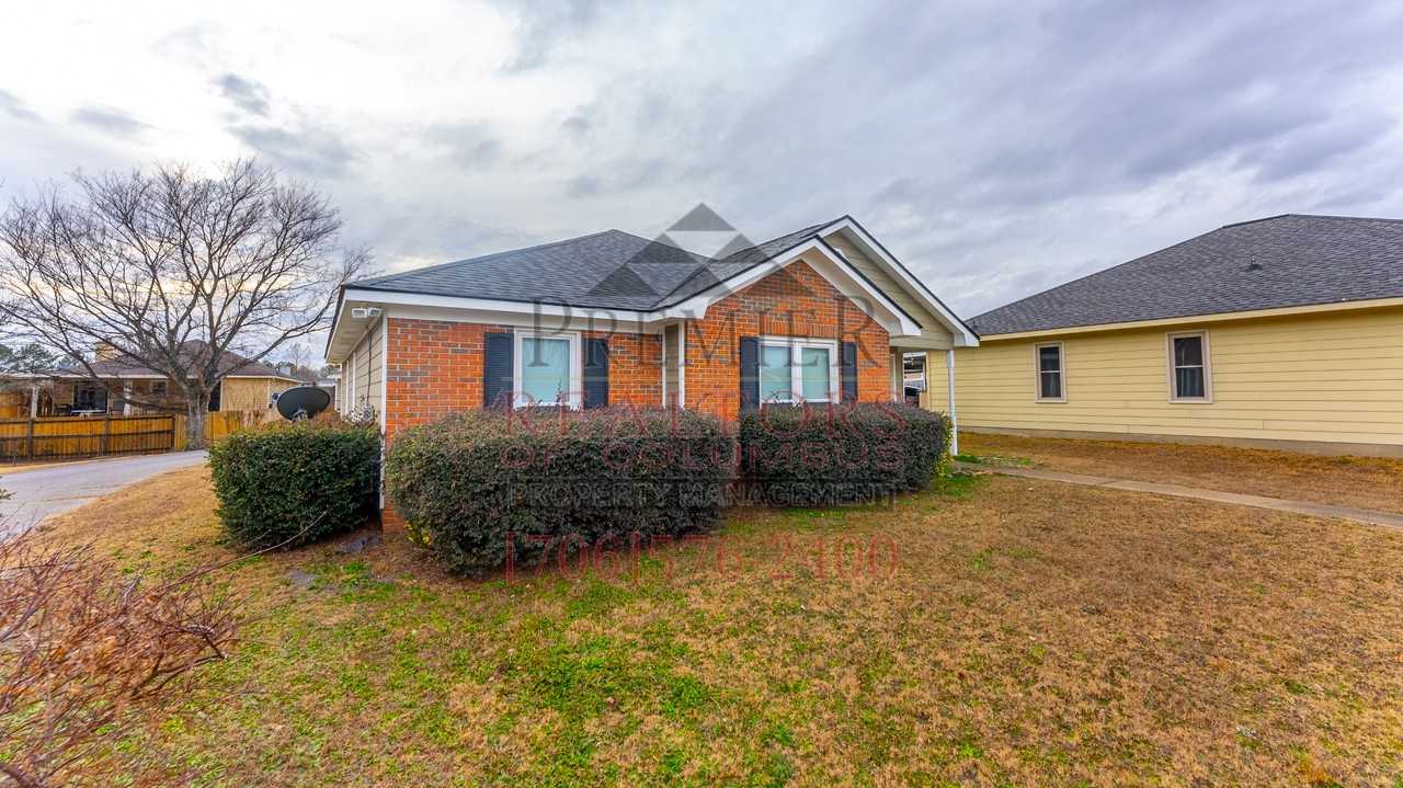7039 Stoneybrook Dr - Photo 4 of 32