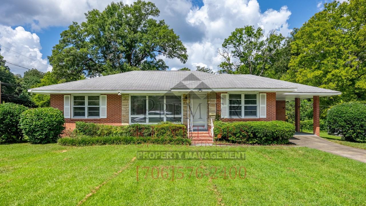 1819 Rosemary Ln