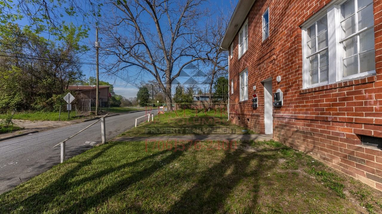 852 Fulton Ave #D - Photo 5 of 19