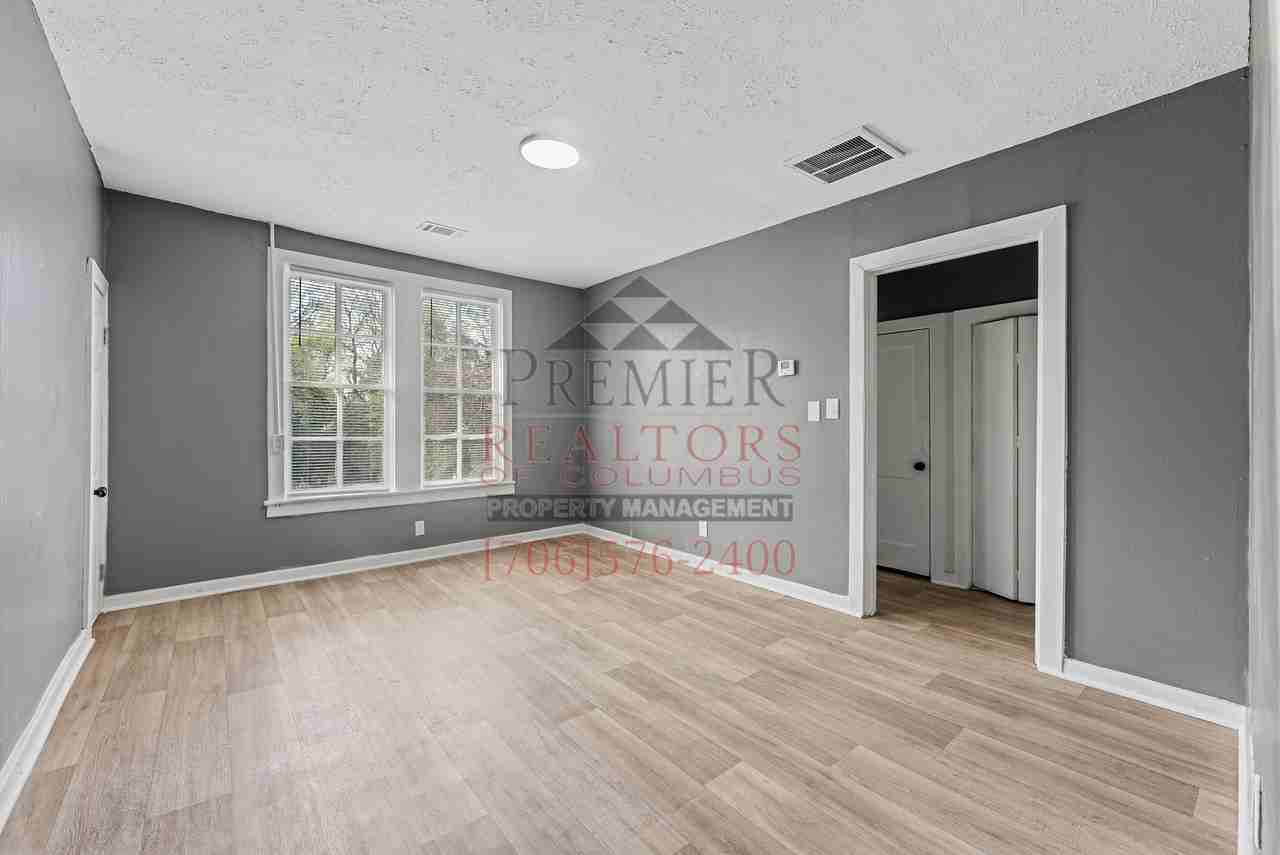 852 Fulton Ave #D - Photo 6 of 19