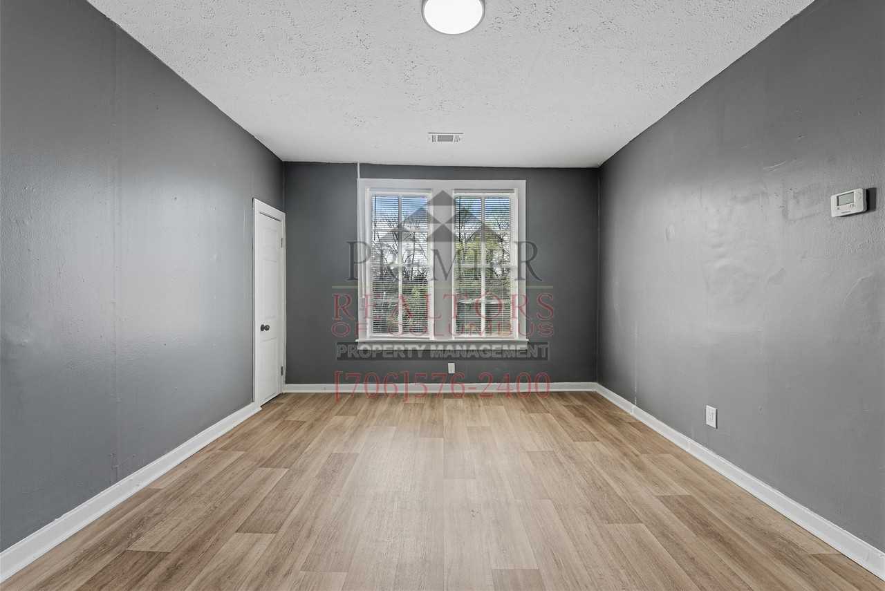 852 Fulton Ave #D - Photo 7 of 19