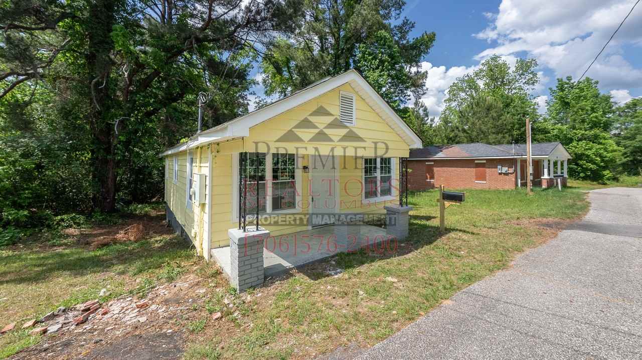 821 13th Ct - Photo 3 of 20