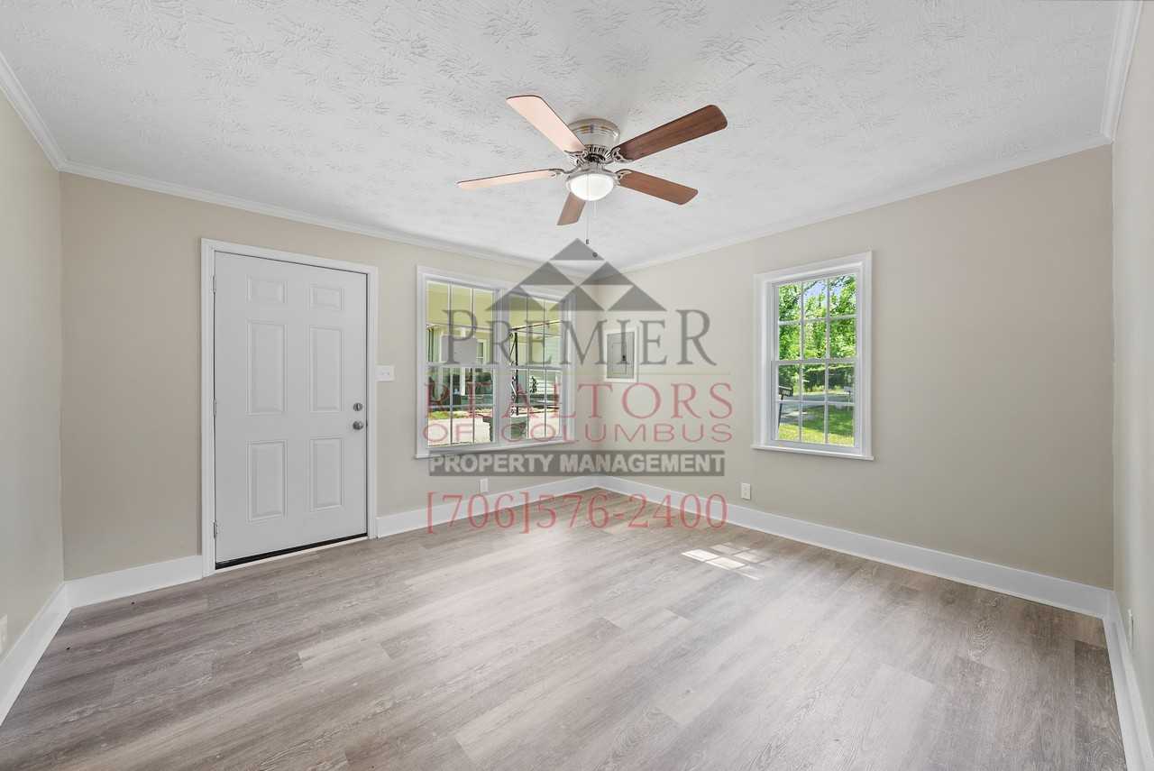 821 13th Ct - Photo 6 of 20