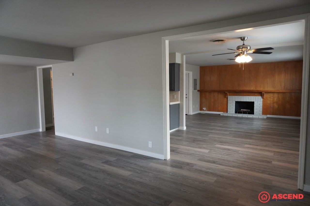 6201 Hartman Ave - Photo 3 of 19