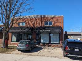 featured image of 221 S Locust St