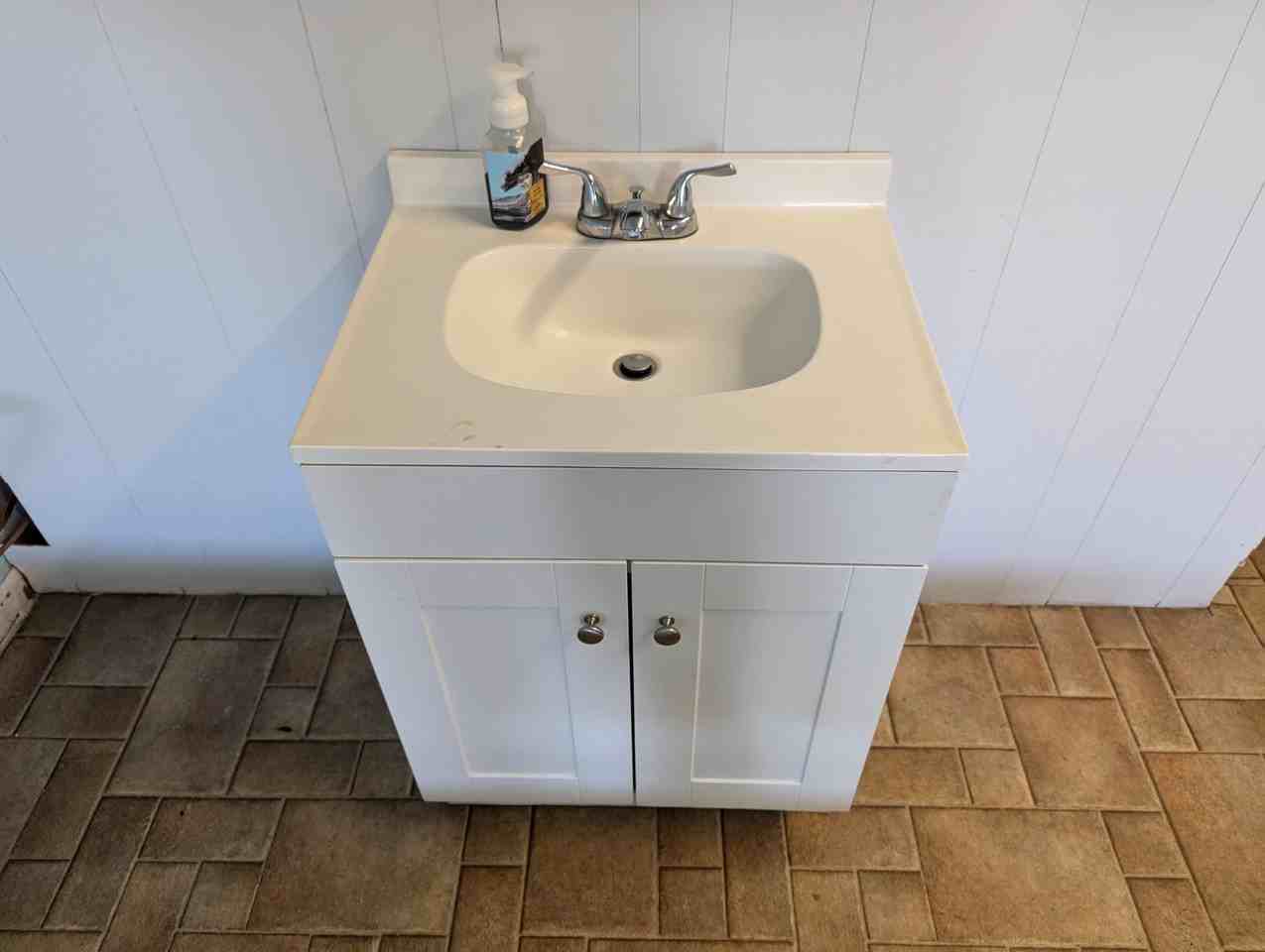 221 South Locust Street - Photo 6 of 10