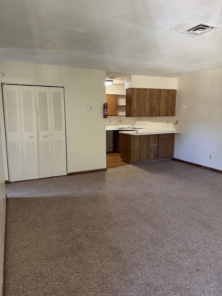 273 Keystone Drive - Photo 7 of 50