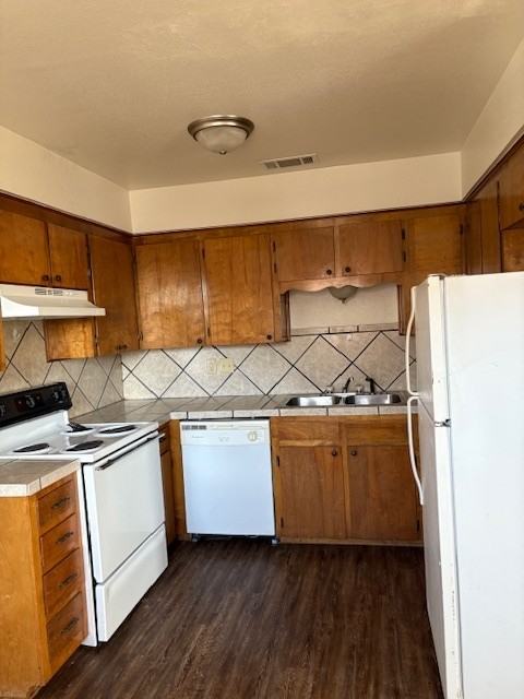 208 Veterans Ave - Photo 4 of 14