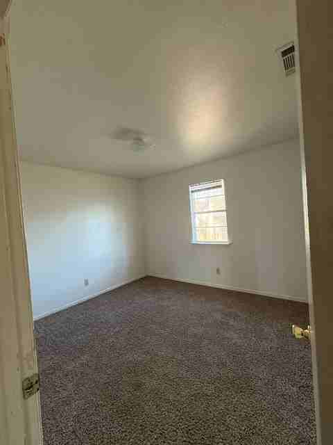208 Veterans Ave - Photo 7 of 14