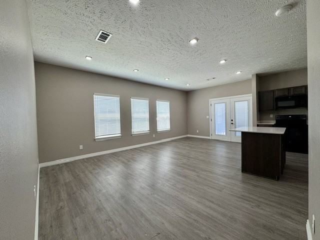 Embassy Apartments - Photo 5 of 48