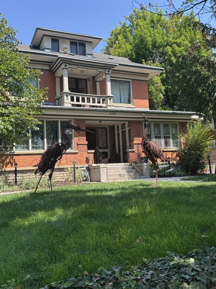 135 E Center St - STB - Photo 2 of 11