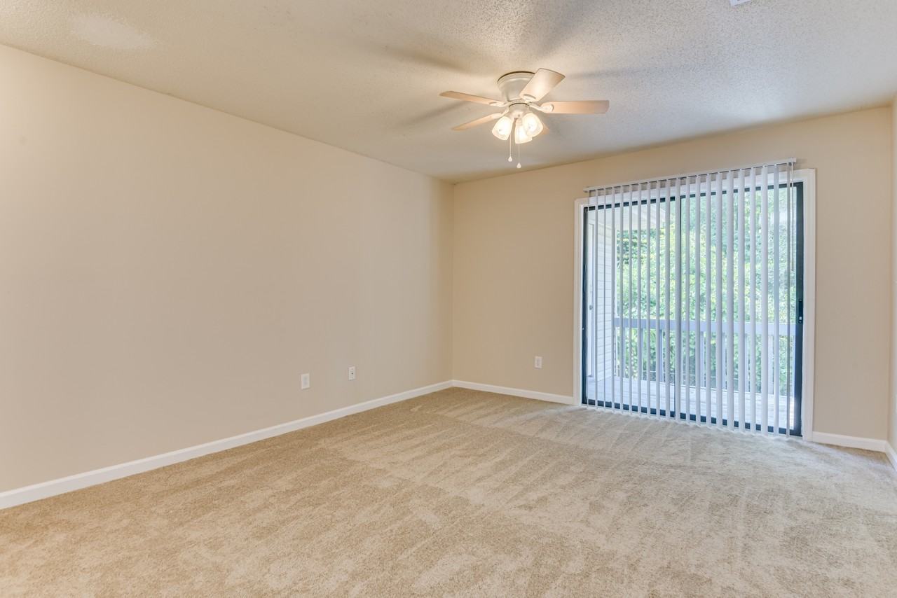 Woodlake Apartments - Photo 5 of 25