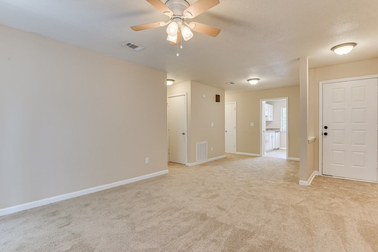 Woodlake Apartments - Photo 7 of 25