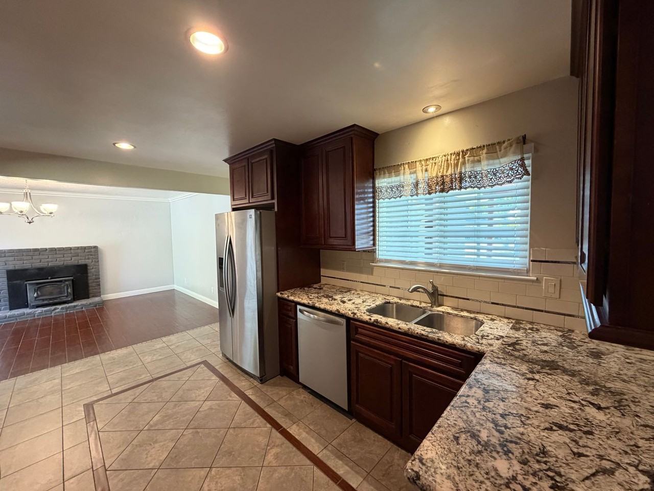 2632 Story Ave - Photo 5 of 22