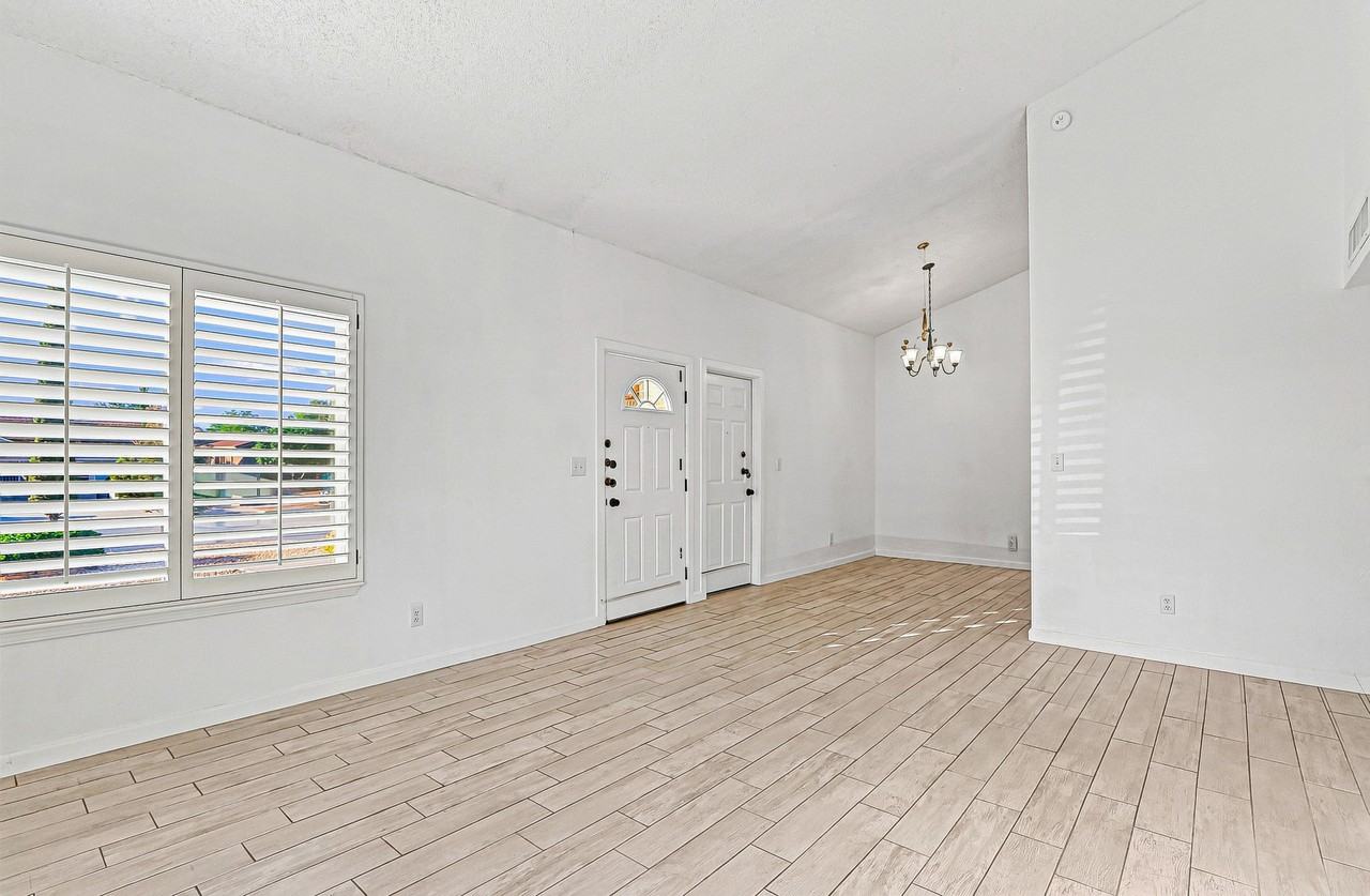 204 Cutlass Drive - Photo 6 of 23