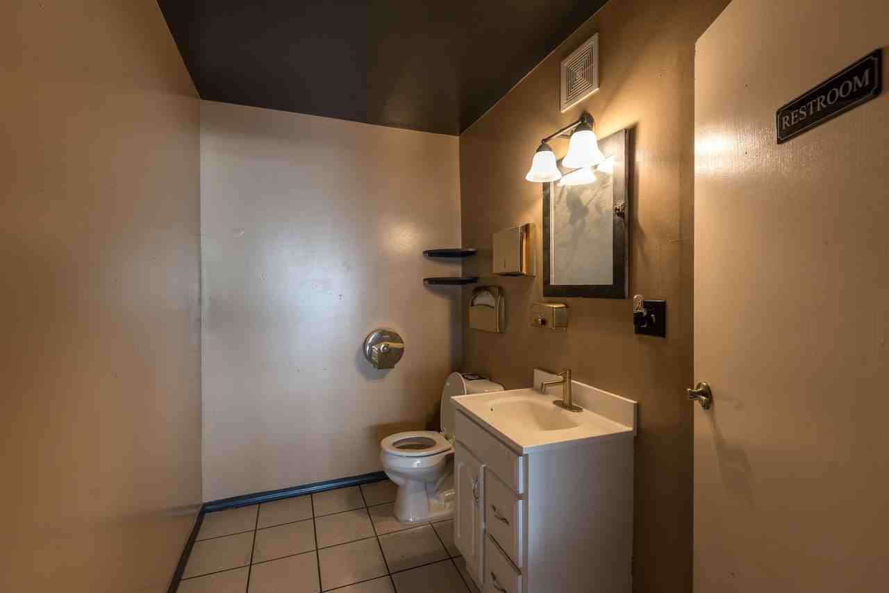819 1st Avenue South - Photo 5 of 7