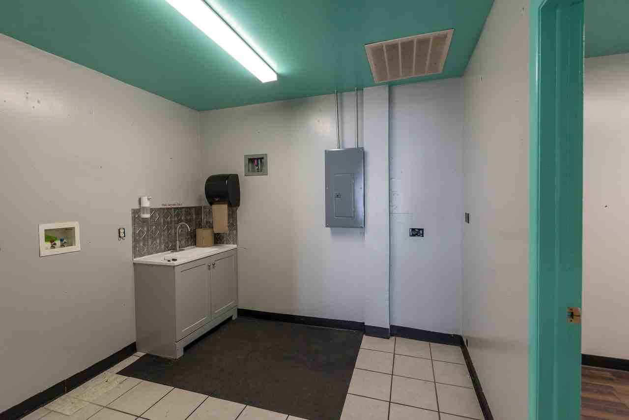 819 1st Avenue South - Photo 6 of 7