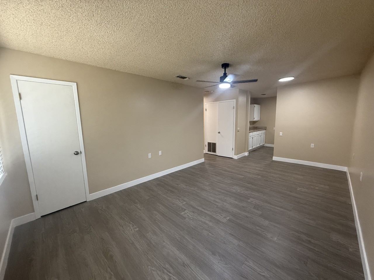 401 Lange Road - Photo 4 of 20