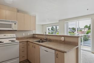 5200 Roosevelt Way NE, Seattle - Photo 1 of 1