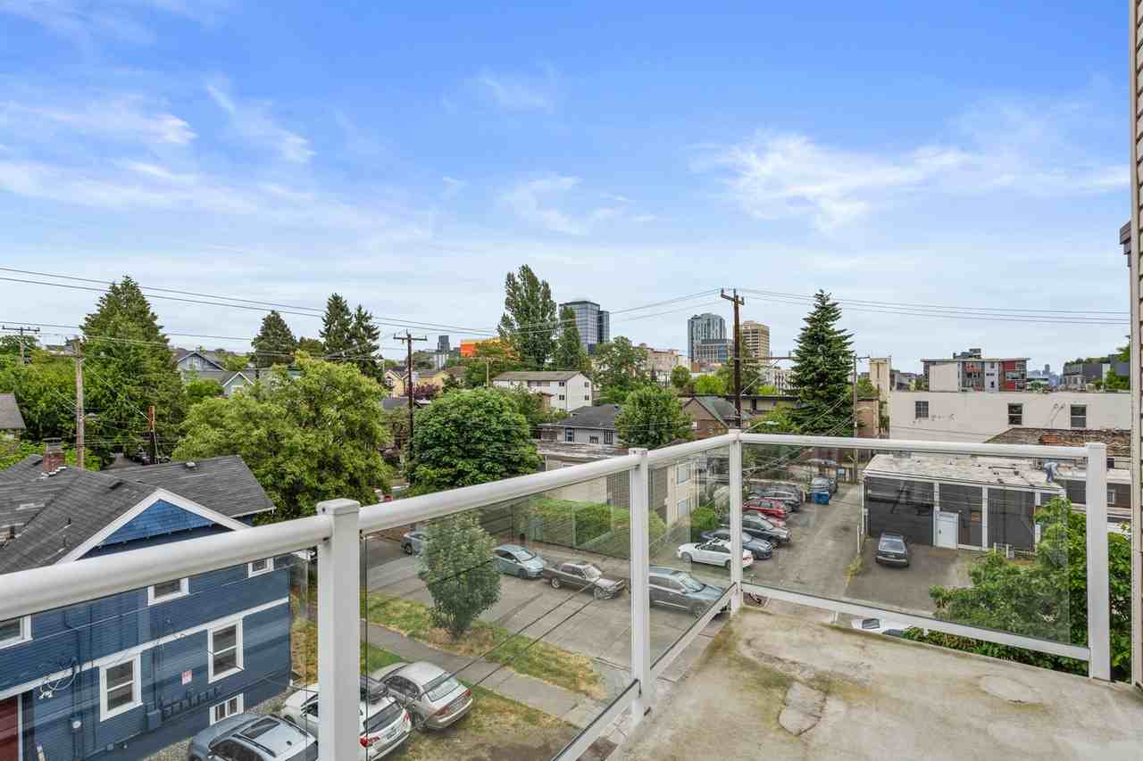 5200 Roosevelt Way NE, Seattle - Photo 6 of 50