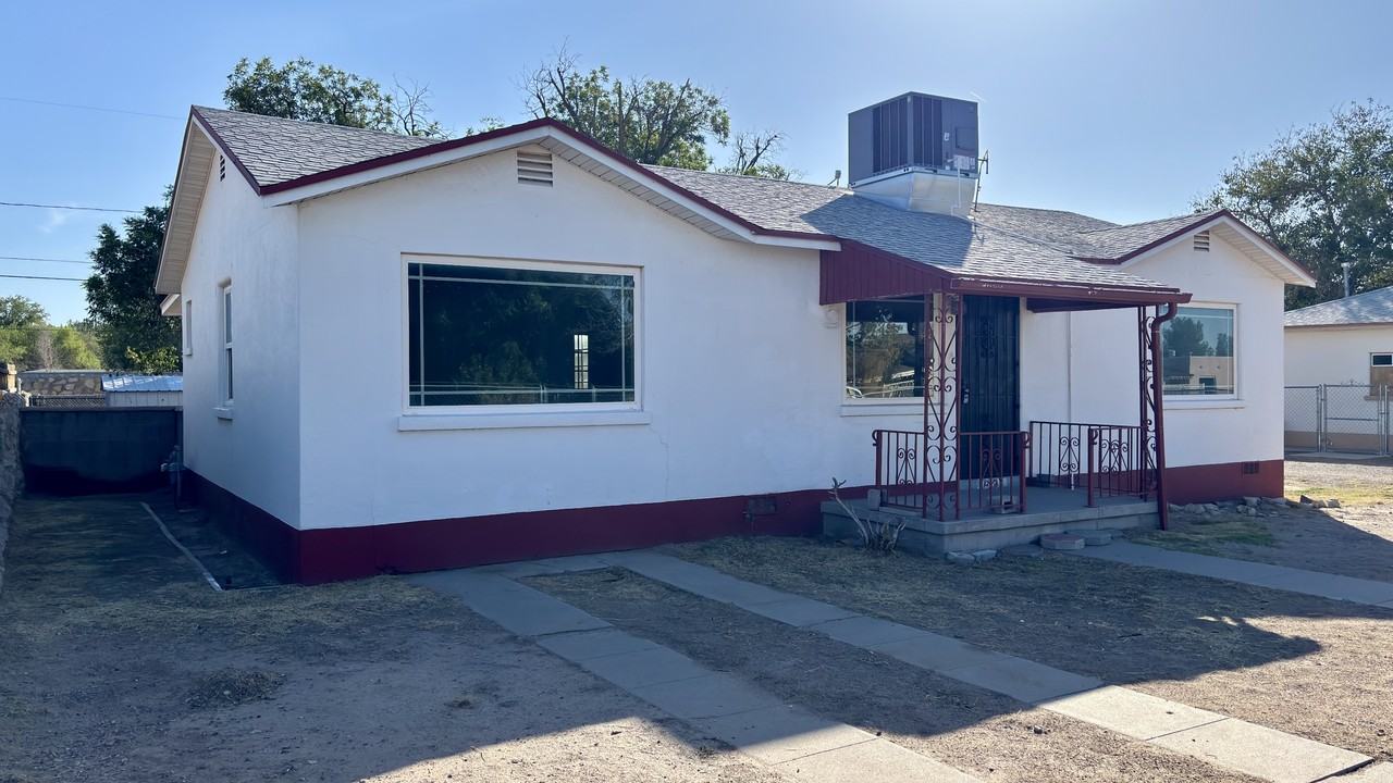 8033 Carpenter Drive - Photo 3 of 38