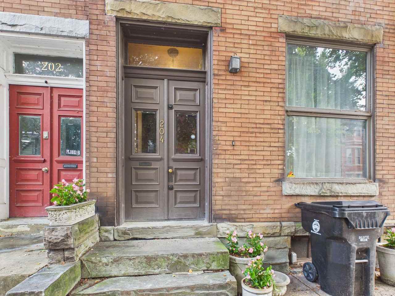 204 Hamilton St - Photo 2 of 38