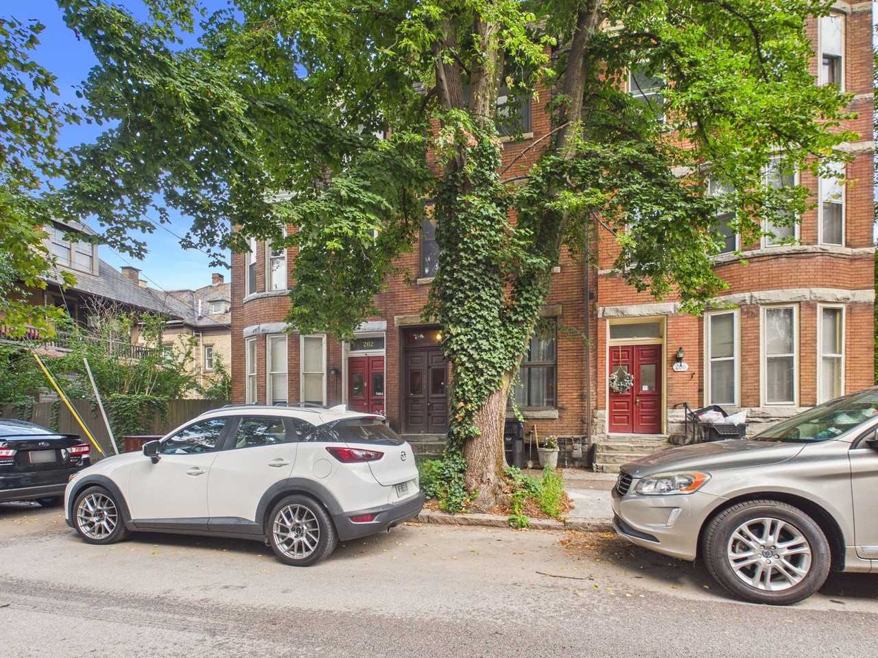 204 Hamilton St - Photo 3 of 38