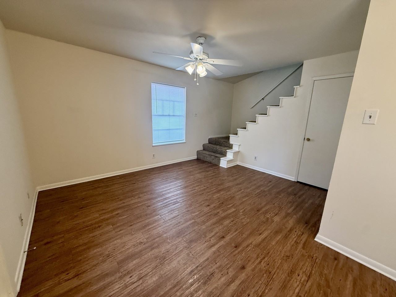 405-407 E. University Dr. - Photo 2 of 14