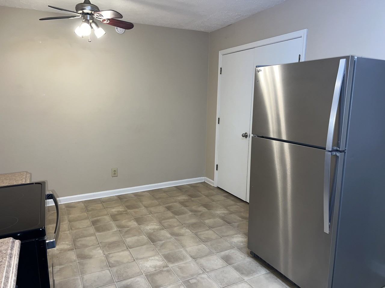 Nottingham Apartments - Photo 5 of 13