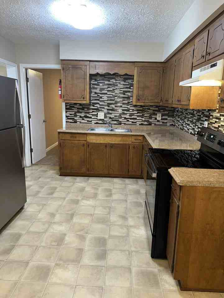 Nottingham Apartments - Photo 7 of 13