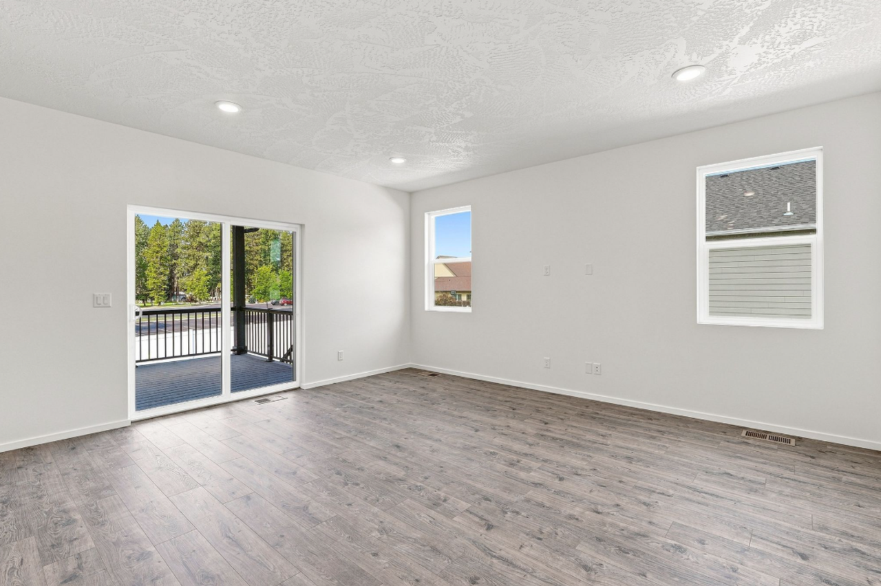 705 705 E 5th St - 411 N Arcadia Ave - Photo 5 of 36