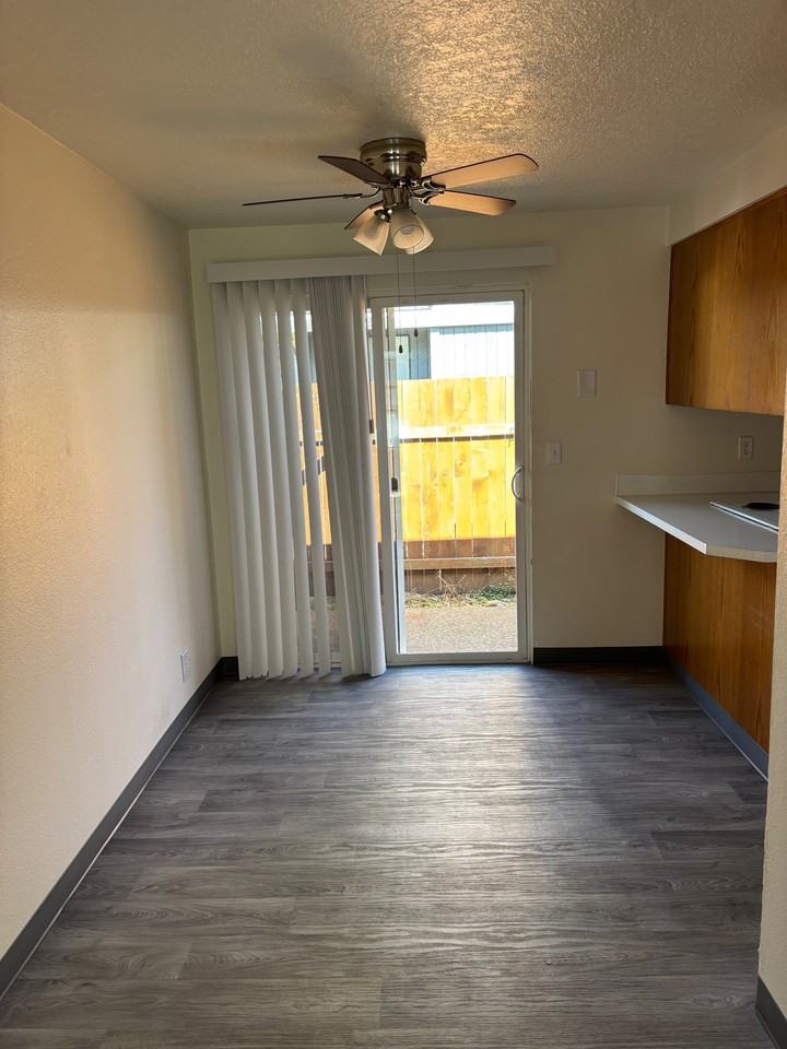 72nd - 395 - Photo 2 of 7