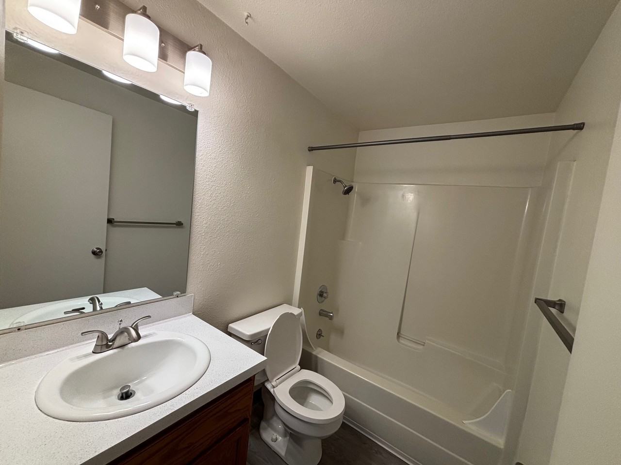 72nd - 395 - Photo 6 of 7