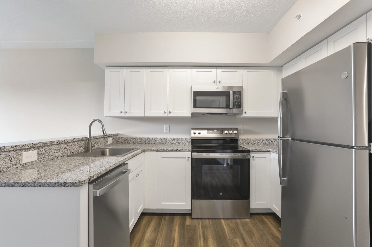 233 Lowe Drive - 403 - Photo 2 of 14