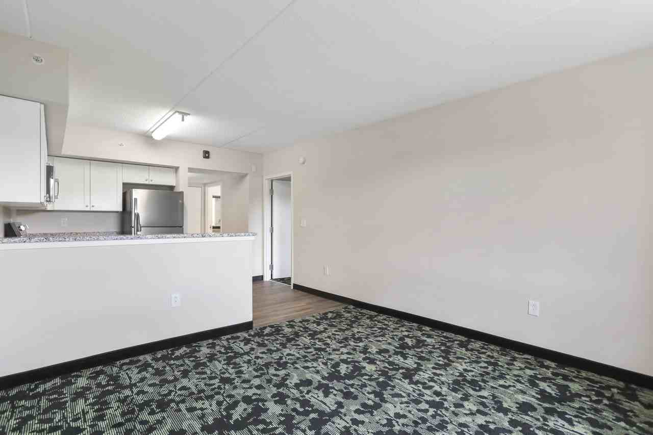 233 Lowe Drive - 403 - Photo 5 of 14