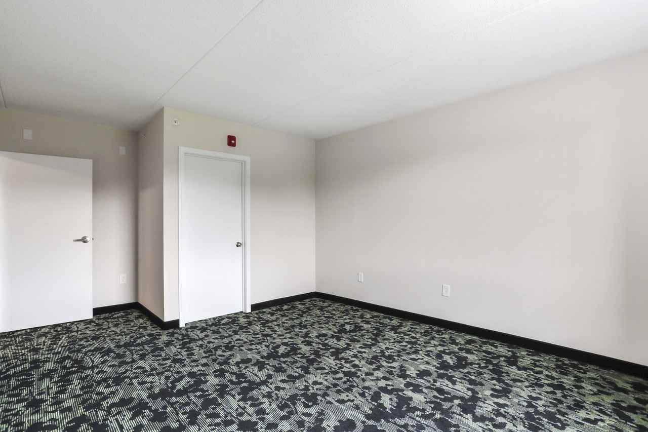 233 Lowe Drive - 403 - Photo 6 of 14