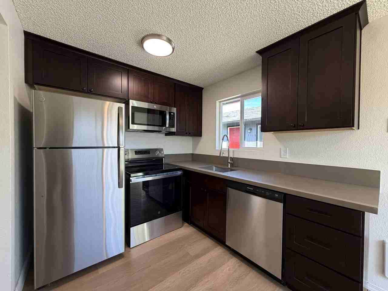 5921 Se 83rd Ave - Photo 4 of 25