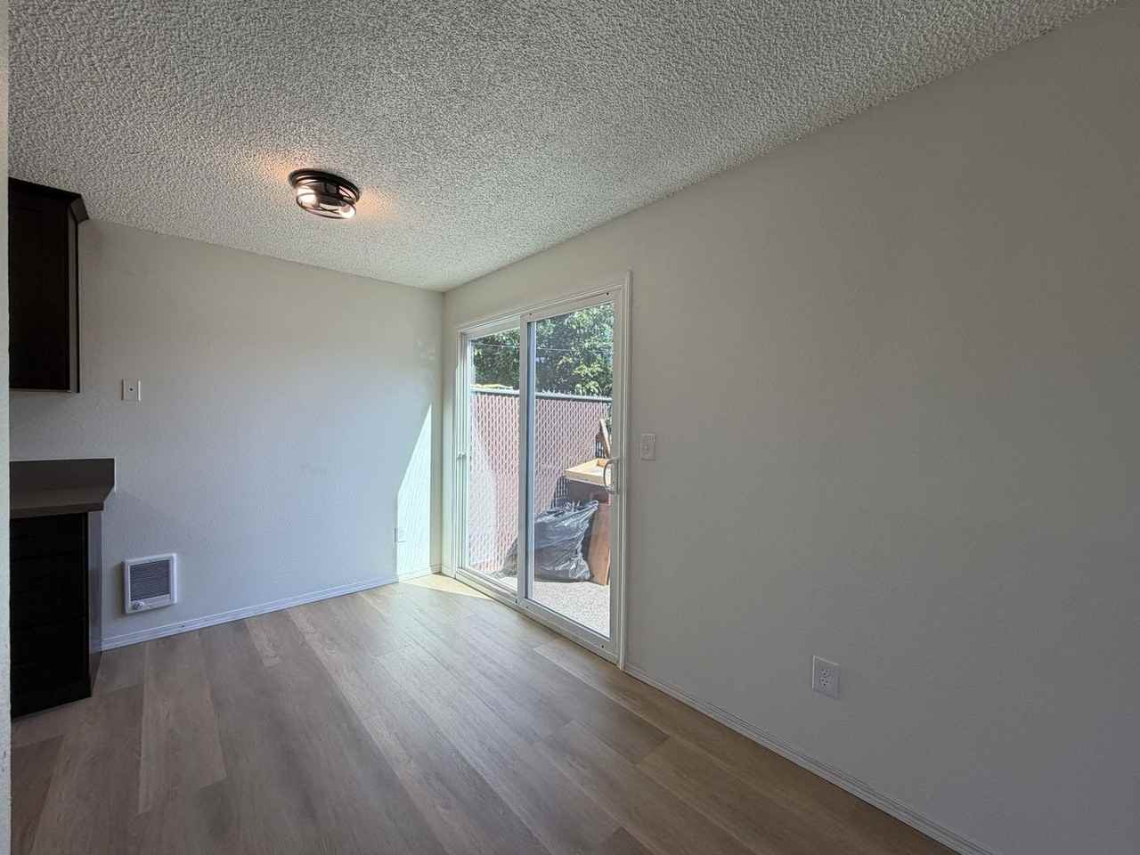 5921 Se 83rd Ave - Photo 7 of 25