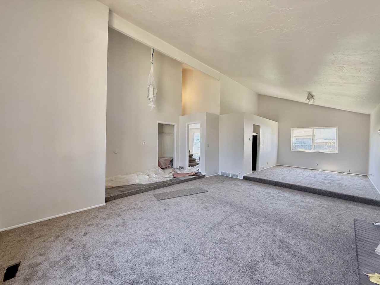 6424 S Westridge St - Photo 4 of 28