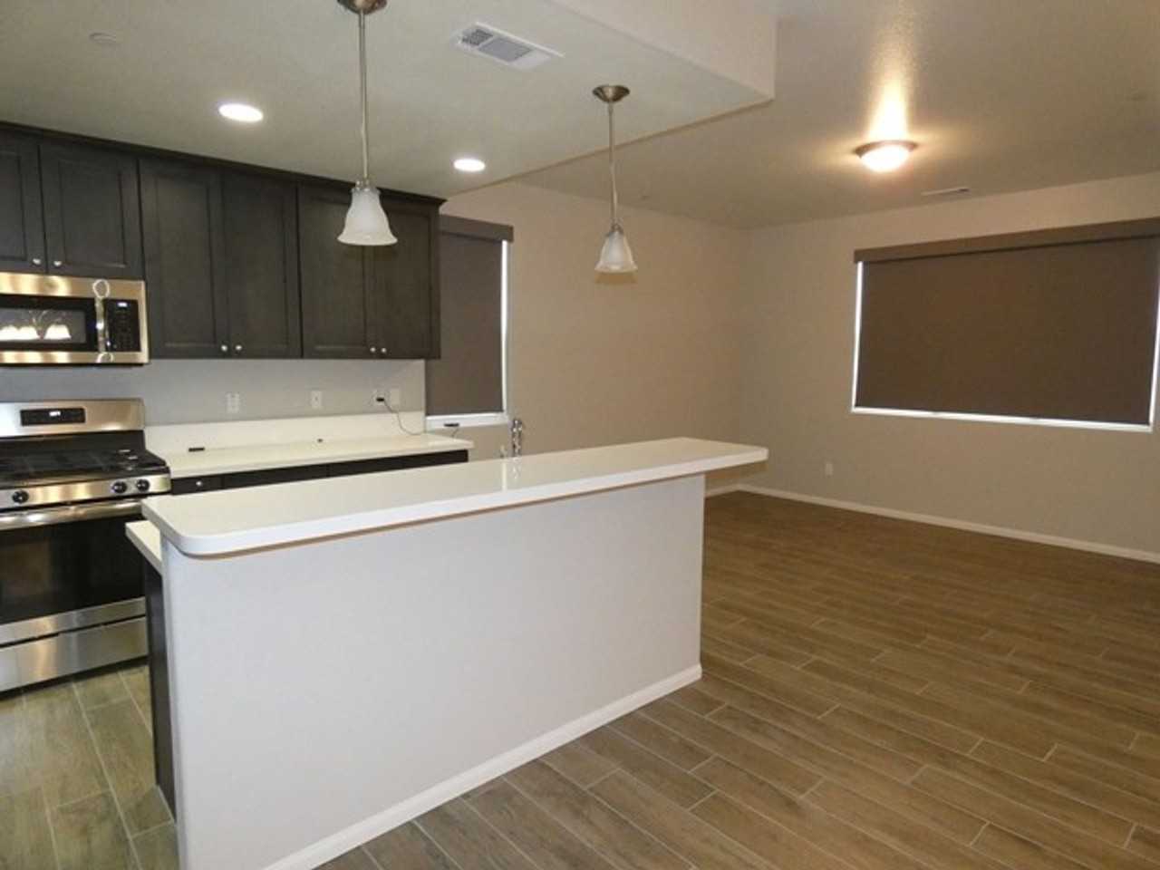 1925 Celebration Ave - Photo 4 of 10