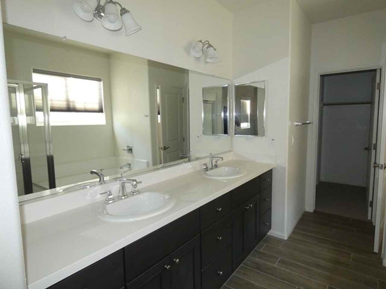 1925 Celebration Ave - Photo 7 of 10
