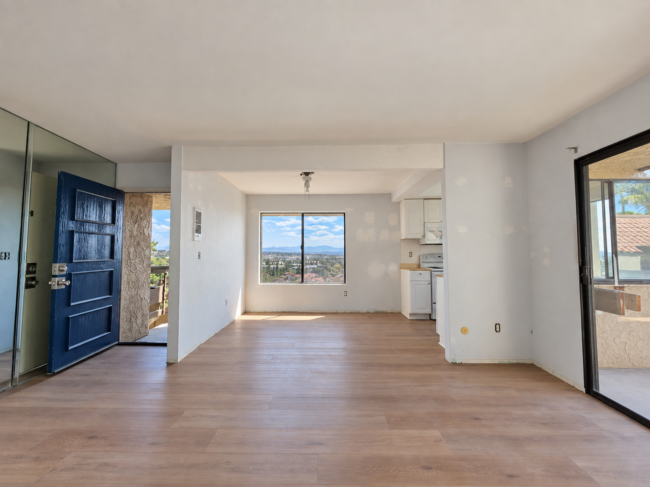 13787 Mango Dr - Photo 2 of 11