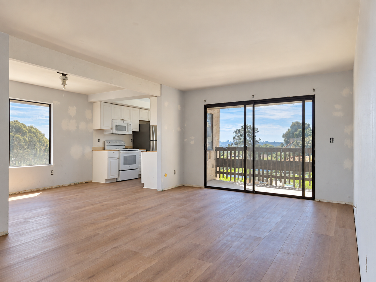 13787 Mango Dr - Photo 5 of 11