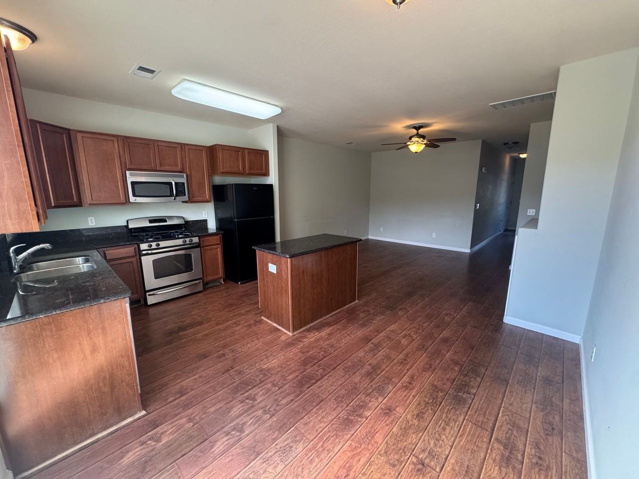 4710 Ciarra Kennedy Ln - Photo 5 of 18