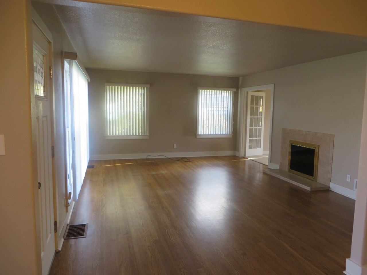 1885 Nw Oerding Ave - Photo 4 of 17
